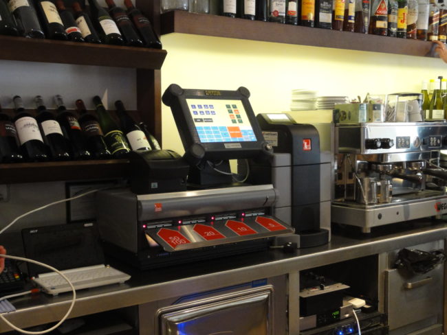 Telsystem-instala-Cashguard-en-ba-de-tapas-Txirimiri