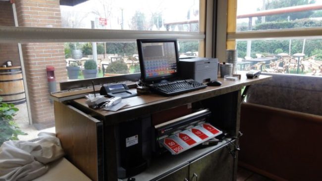 Instalacion CashGuard en restaurante Urogallo