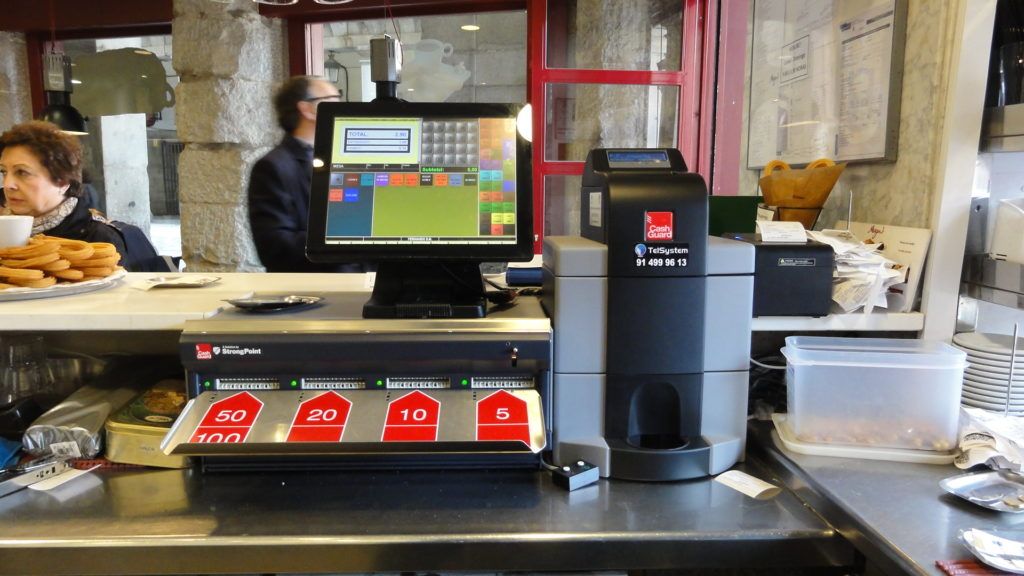 CashGuard-en-cafetería-Madrid