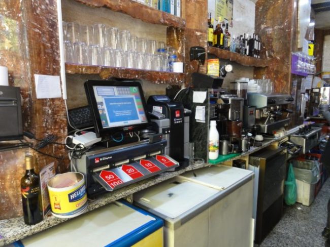 Instalación-cajón-inteligente-restaurante