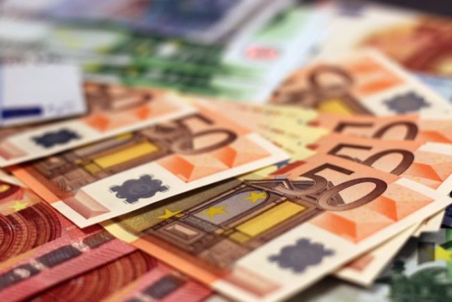 dinero-solicitado-por-pre-stamo-online-pexels-photo Riesgo-de-contagio-del-dinero-en-efectivo