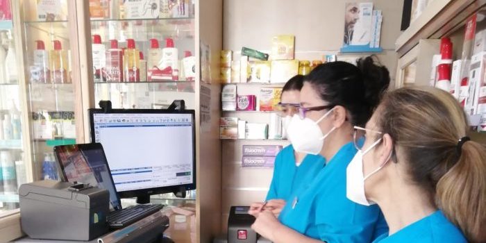 Instalación-de-CashGuard-en-farmacia