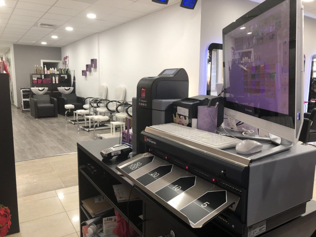 Instalación-de-CashGuard-en-centro-de-estética-y-belleza